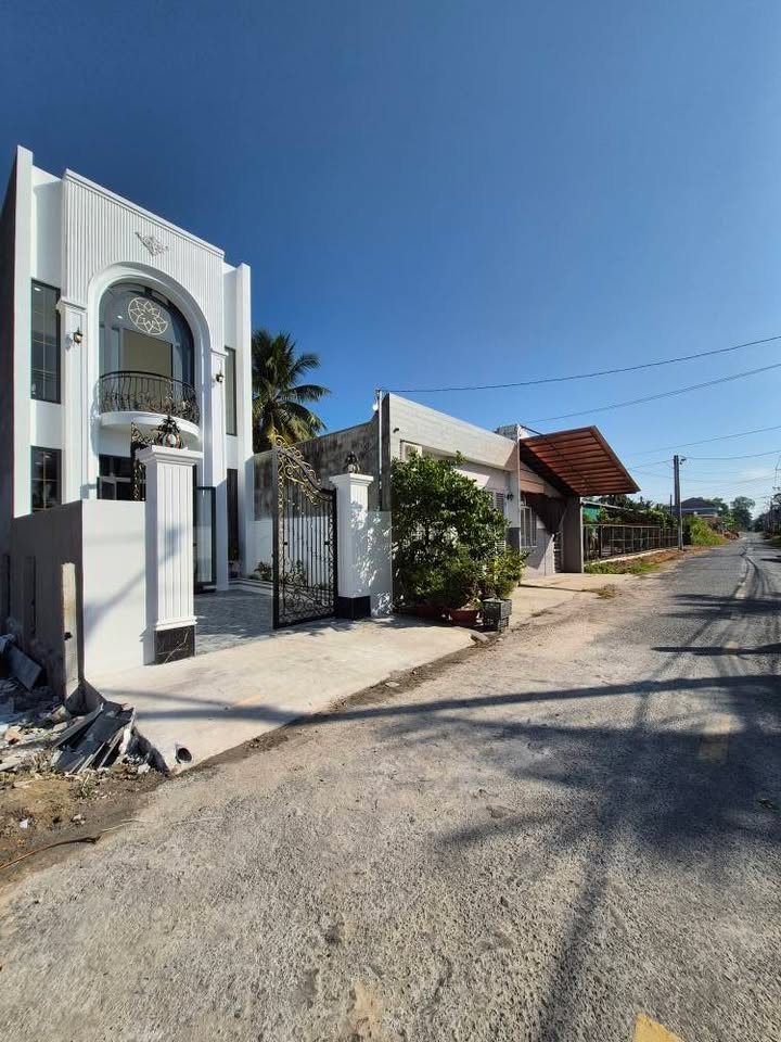 Nhà 1 trệt 1 lầu KP Long Hải, P. Long Hoa, TX Hòa Thành, 92.5m² giá 1.599 tỷ - Thương lượng nhẹ!