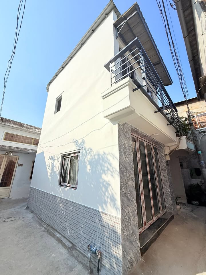 Nhà góc 2 mặt tiền tại Huỳnh Tấn Phát, Nhà Bè 24m² giá 2.35 tỷ - Sổ hồng chính chủ!