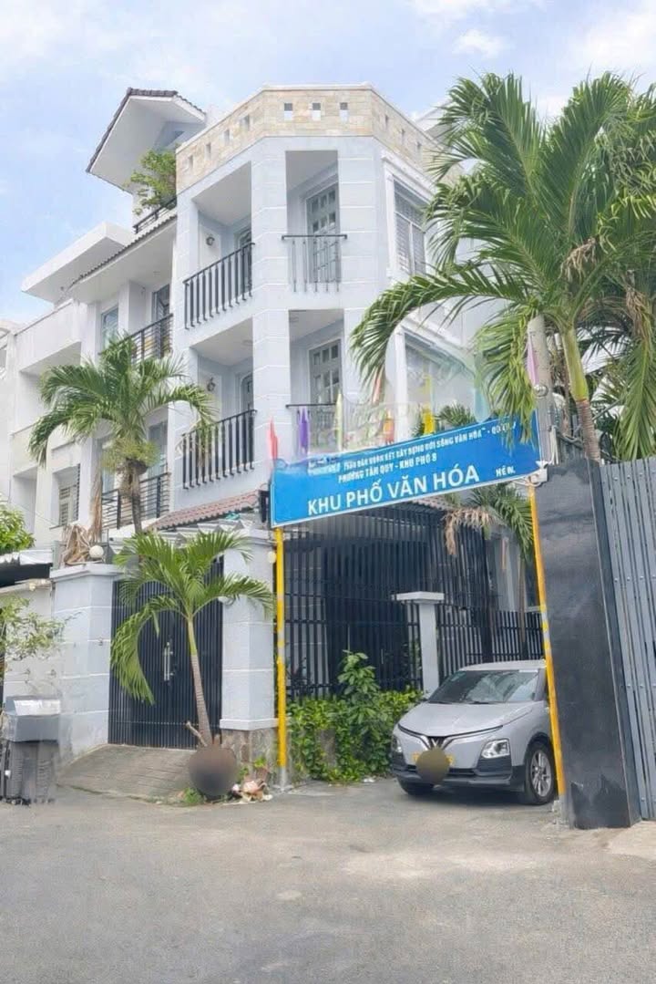 Nhà phố góc 2 mặt tiền Tân Quy Quận 7 72m² giá 13.3 tỷ - Kinh doanh sầm uất!