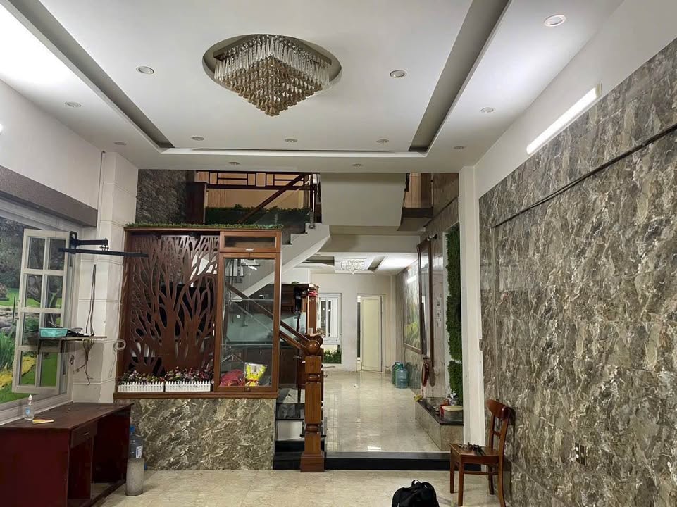 Nhà cho thuê tại Kinh Dương Vương Đà Nẵng 100m² - Phù hợp cho gia đình và làm việc!