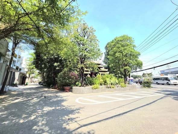 Nhà phố liền kề Thủ Đức 73m² giá 10.8 tỷ - Đầu tư sinh lời ngay!