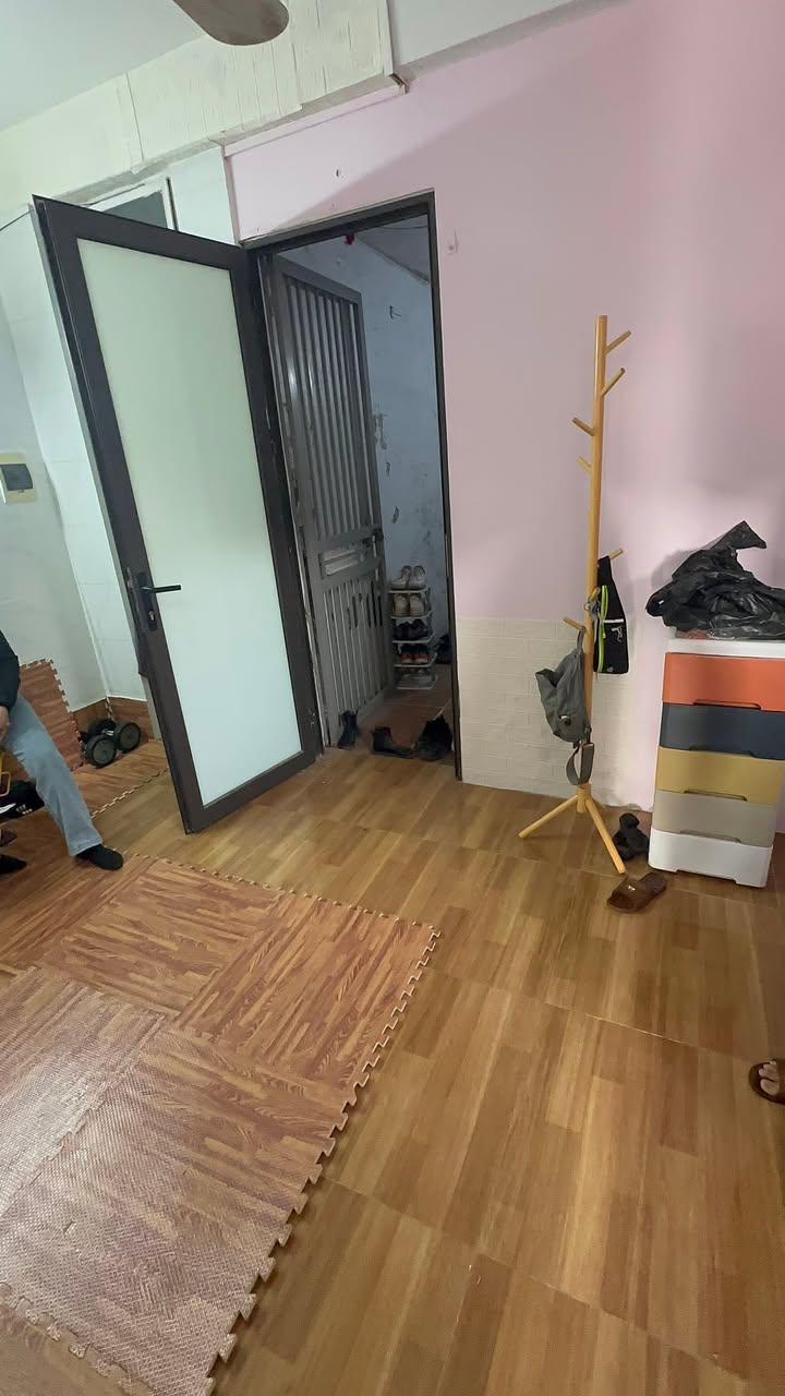 Căn hộ chung cư Triều Khúc, Thanh Xuân 40m² giá 1.34 tỷ - Tầng cao thoáng đãng!