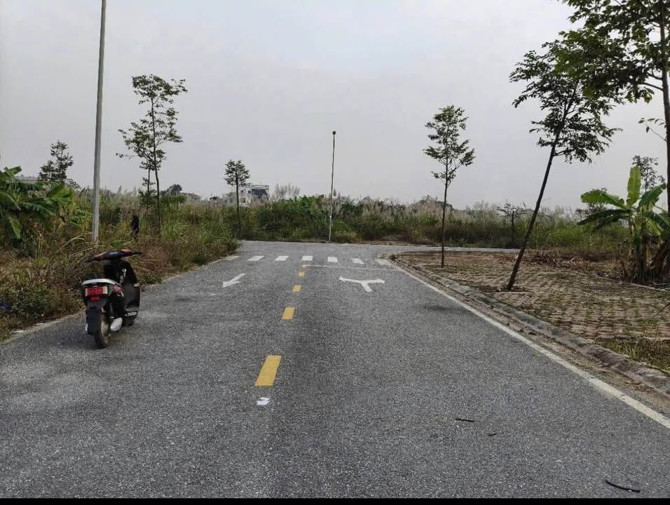 Đất nền KDT Tây Phù Vân 102m² giá 2.8 tỷ - Sổ đỏ chính chủ, đầu tư lý tưởng!