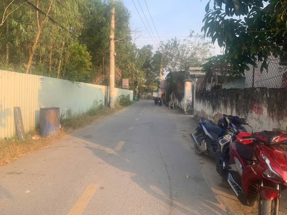 Đất xây dựng khu dân cư Long Phước 1.536m² giá chỉ 18.74 tỷ - Cơ hội đầu tư tuyệt vời!