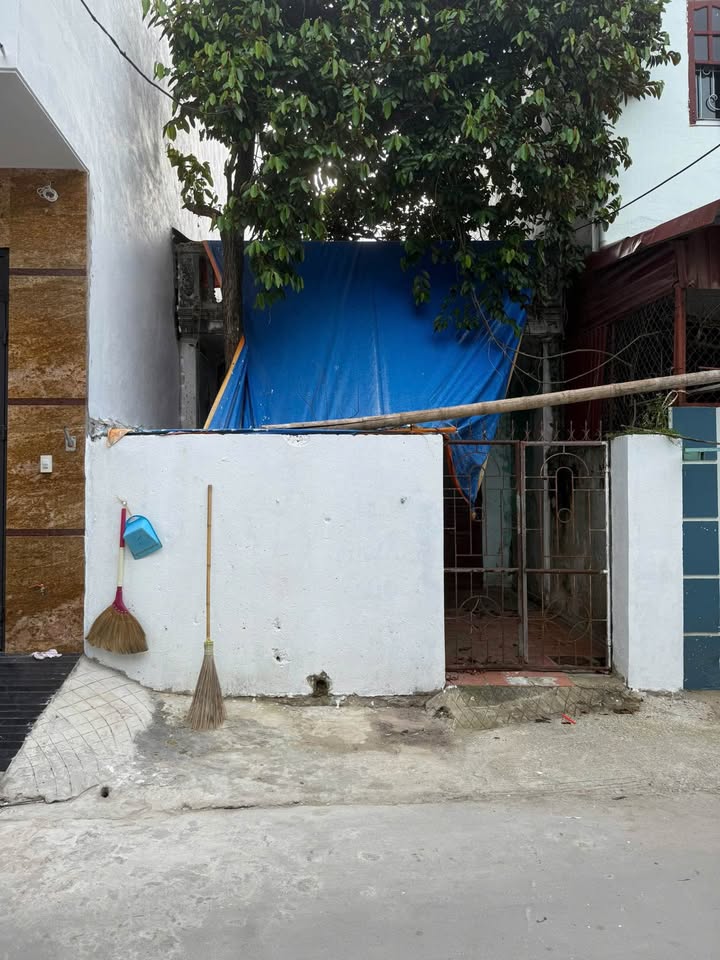 Đất Phú Sơn 73.8m² giá 2 tỷ - Mặt tiền rộng, ô tô vào tận nơi!