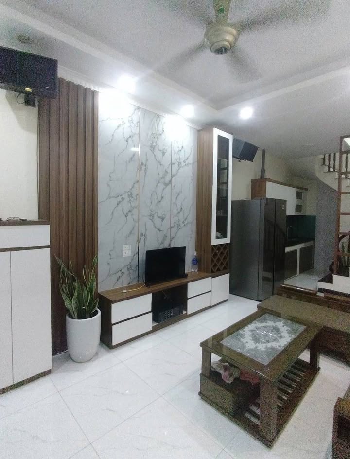Nhà nguyên căn Bát Khối, Gia Lâm 30m² giá 7.5 triệu - Full nội thất, cho thuê ngay!