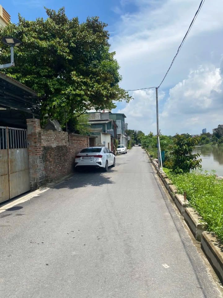 Lô đất Quảng Phú 70m² giá 2 tỷ - An cư yên tĩnh, view sông thoáng đãng!