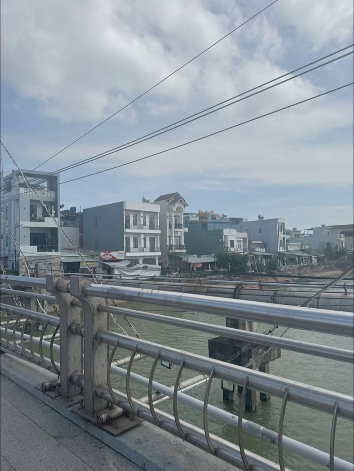 Bán nhà liền kề nội bộ Huỳnh Tấn Phát 49m² giá 3.65 tỷ - View sông Hà Thanh thơ mộng!