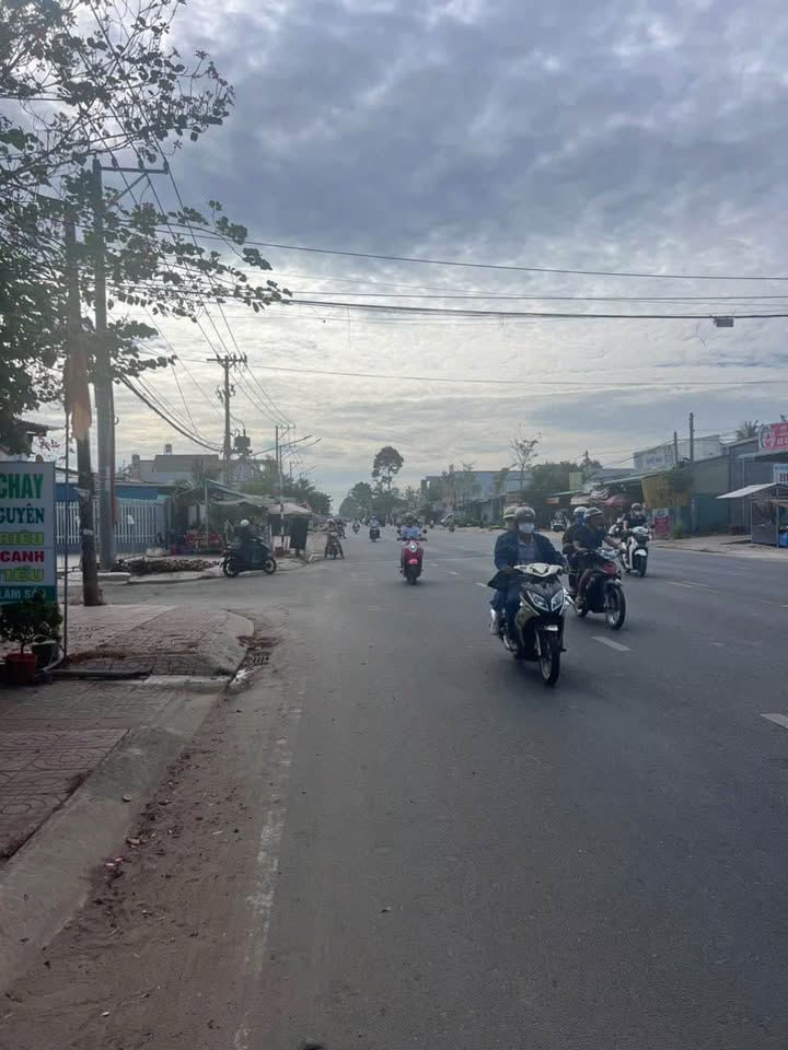 Bán FrontHouse mặt tiền đường Nguyễn Văn Linh, Tây Ninh 224m² - Kinh doanh sinh lời 90 triệu/tháng!