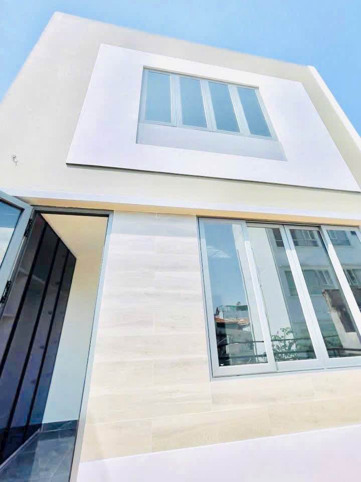 Nhà phố 4 tầng Quận 7 44m² giá 5.99 tỷ - Thiết kế hiện đại, vào ở ngay!