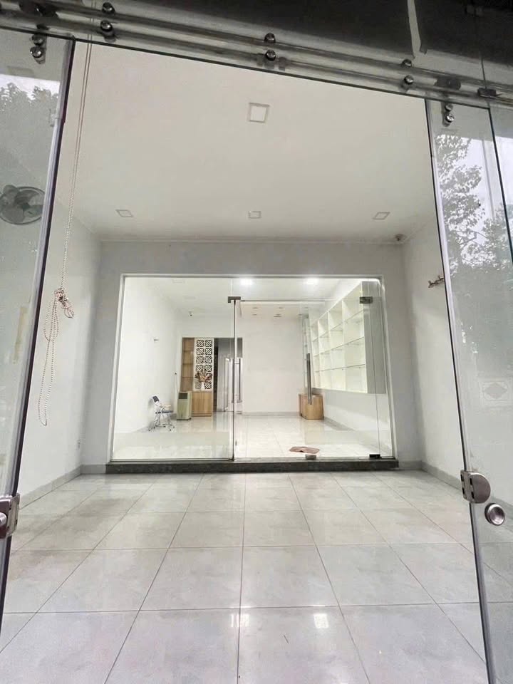 Nhà Cho Thuê Mặt Tiền Kinh Doanh Đình Phong Phú - Thủ Đức - 80m² Giá 20 triệu/tháng