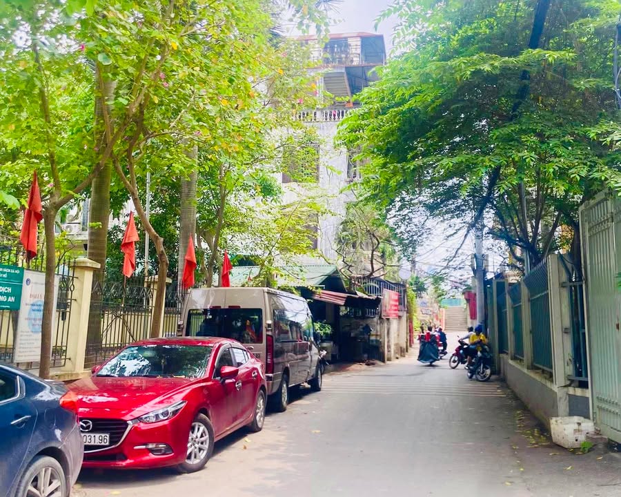 Front House Xuân Diệu 50m² giá 19 tỷ - Kinh doanh sầm uất gần Hồ Tây!