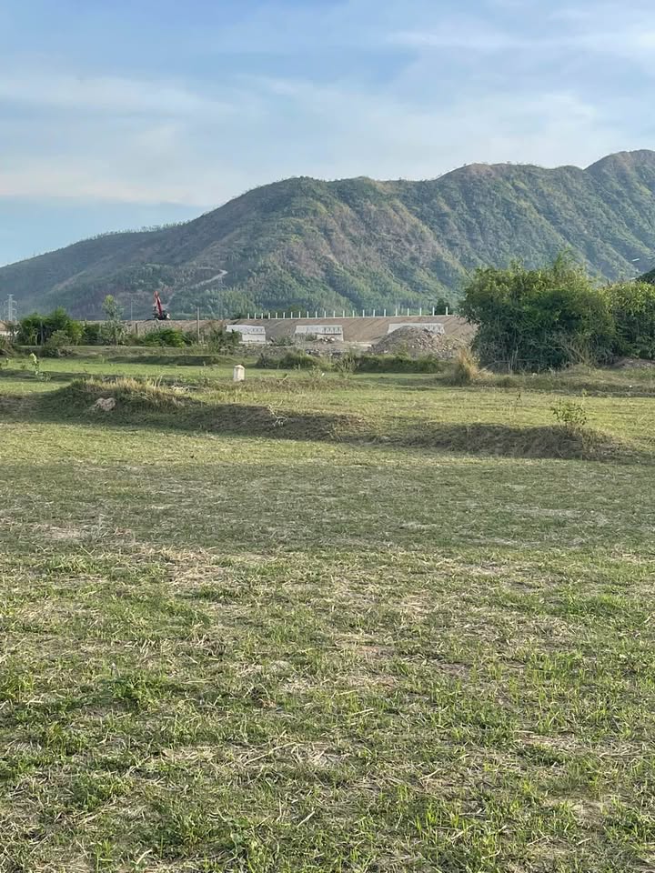 Đất rừng quy hoạch lâu năm tại Xuân Sơn, Vạn Ninh - 4ha giá 3.2 tỷ - Cơ hội đầu tư hấp dẫn!