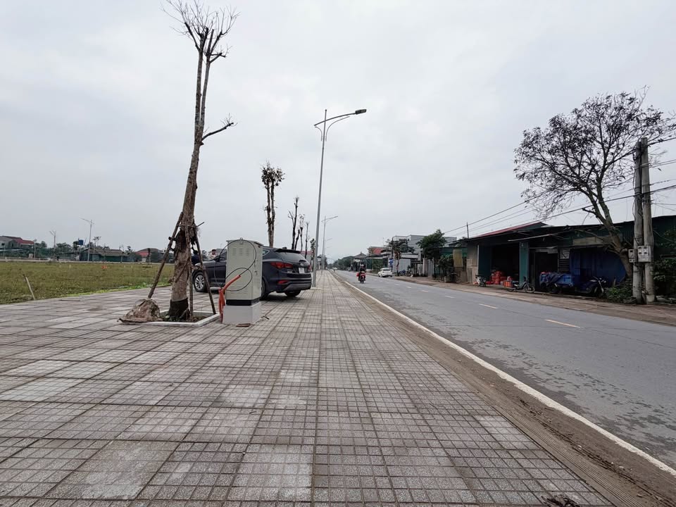Đất nền mặt đường Nguyễn Xí, Hà Tĩnh 160m² - Kinh doanh tốt, gần chợ và trường học!