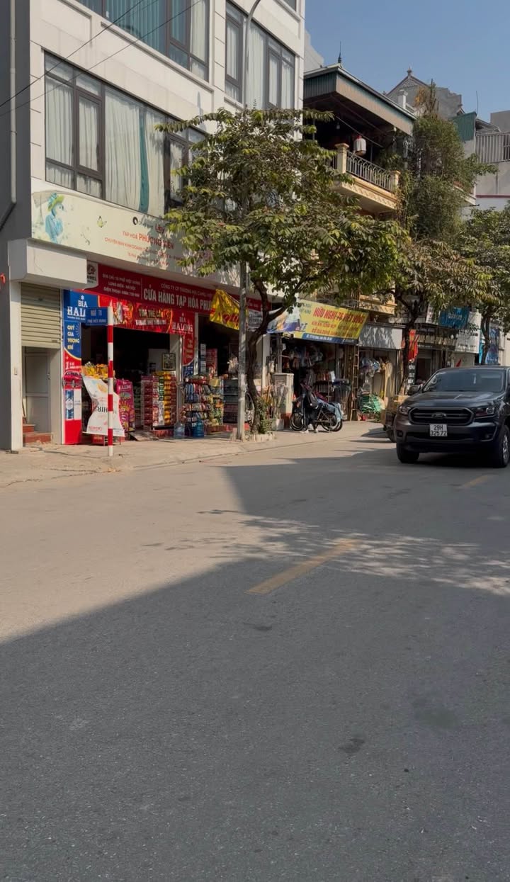 Nhà mặt ngõ ô tô thông phố Việt Hưng - Long Biên 25m² giá 5 tỷ - Tặng giấy phép xây dựng 4 tầng!