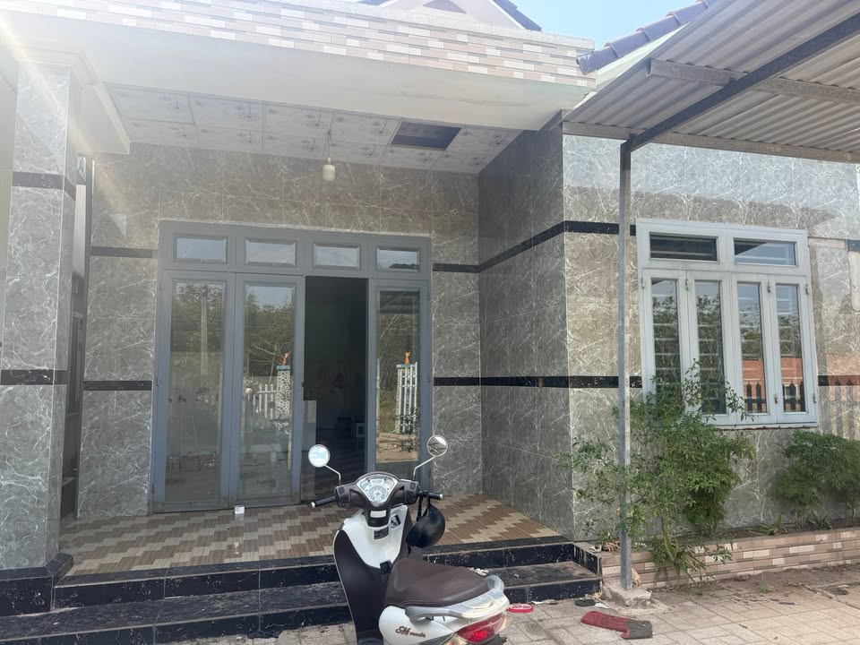 Nhà riêng tại Huyện Dầu Tiếng 672m² giá 1 tỷ - Có vườn cây ăn trái