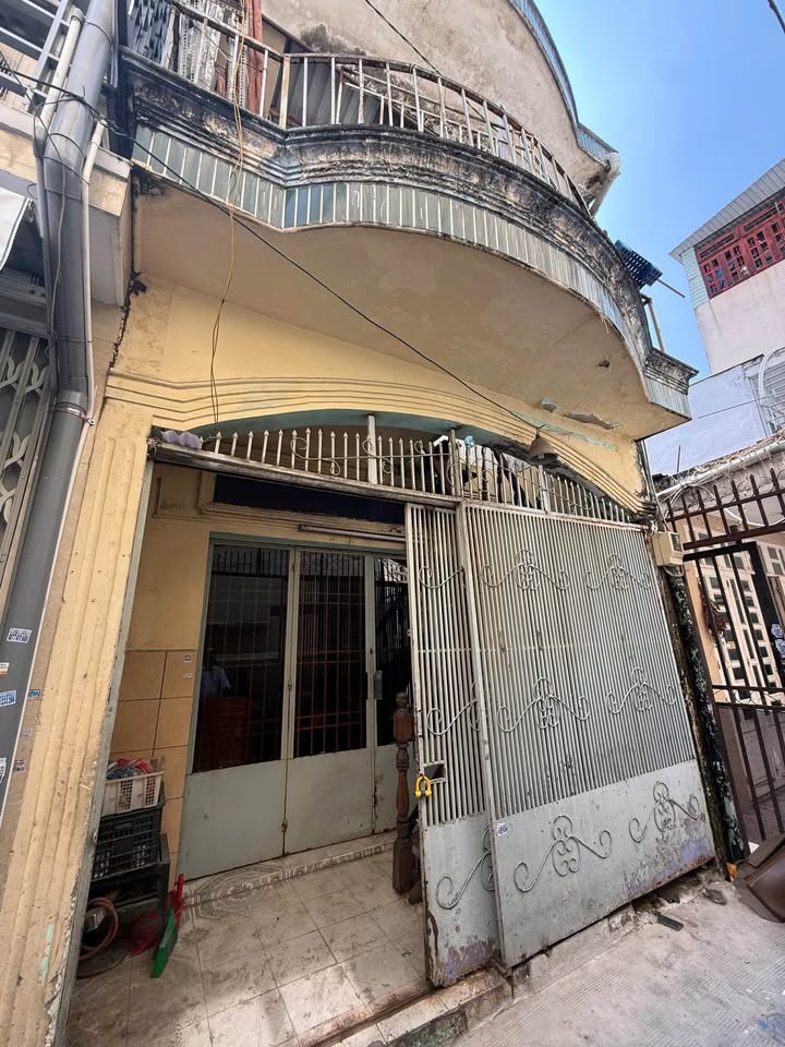 Bán nhà quận Tân Bình 81m² giá thỏa thuận - Vị trí trung tâm, tiện ích đầy đủ