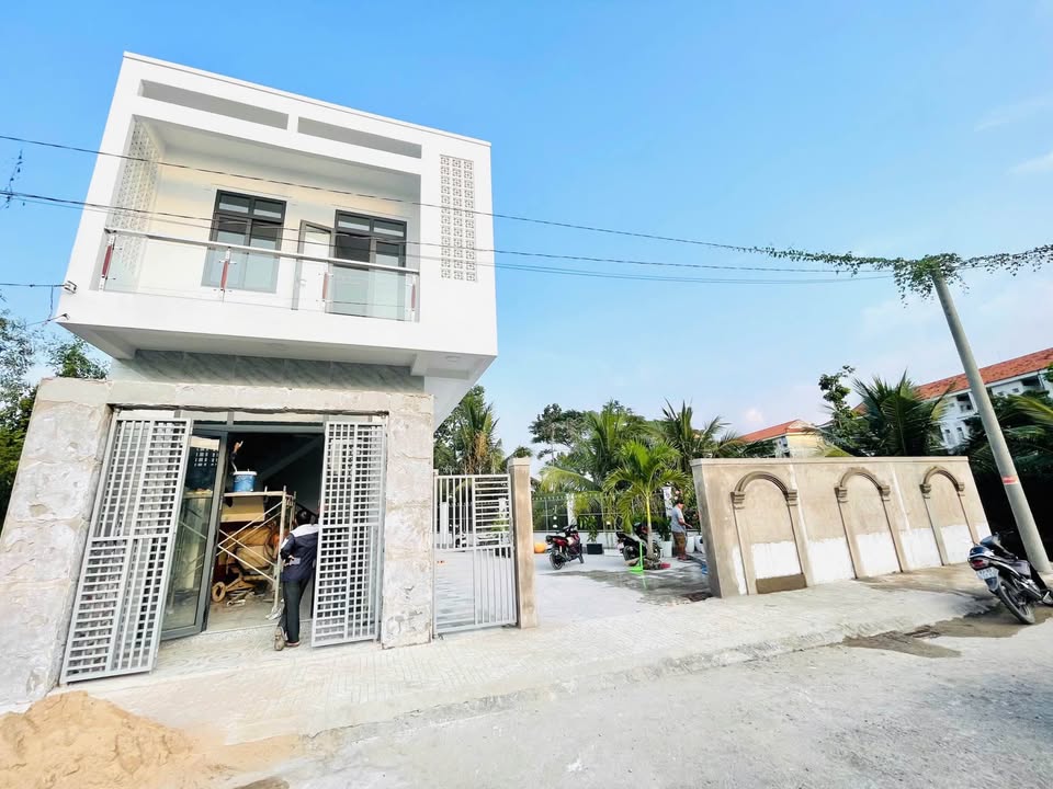 Nhà lầu + Sân vườn tại Khu Trường Lái Sông Tiền 362m² giá 2.65 tỷ - Sẵn sàng đón Tết!