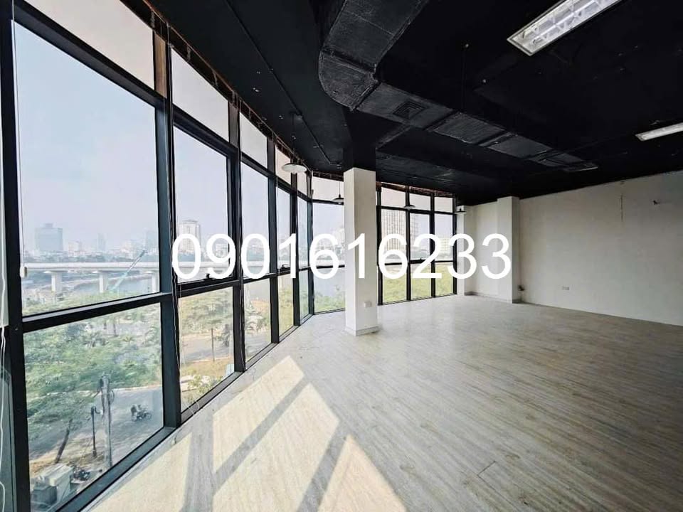 Văn phòng cho thuê tại Văn Cao, Ba Đình 140m² giá 25 triệu - Nội thất cao cấp, view kính tuyệt đẹp!