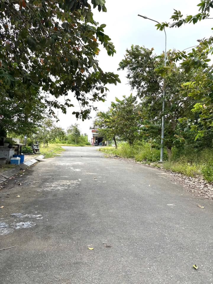 Bán đất nền 100m² KDC Tân Phú, Quận Cái Răng, giá 1.8 tỷ - Sổ hồng chính chủ!