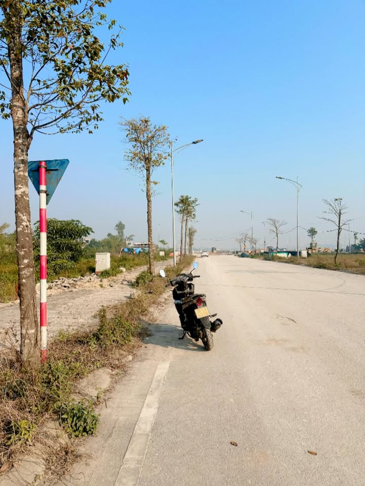 Đất nền Thị trấn Vĩnh Trụ, Hà Nam 90m² - Sổ đỏ chính chủ, giá thỏa thuận!