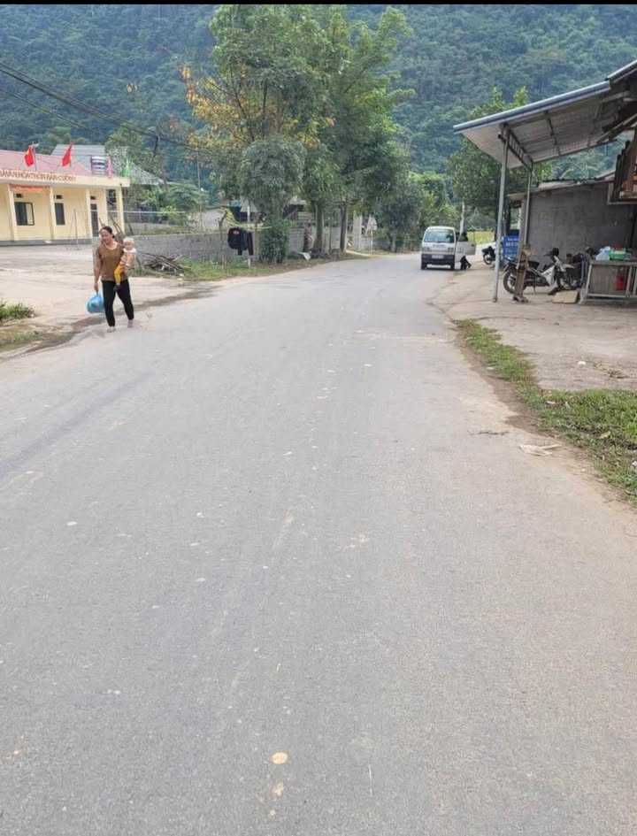 Đất nền fronthouse bản Cưởm, Hà Giang 915m² giá 360 triệu - Đầu tư sinh lời cho tương lai!