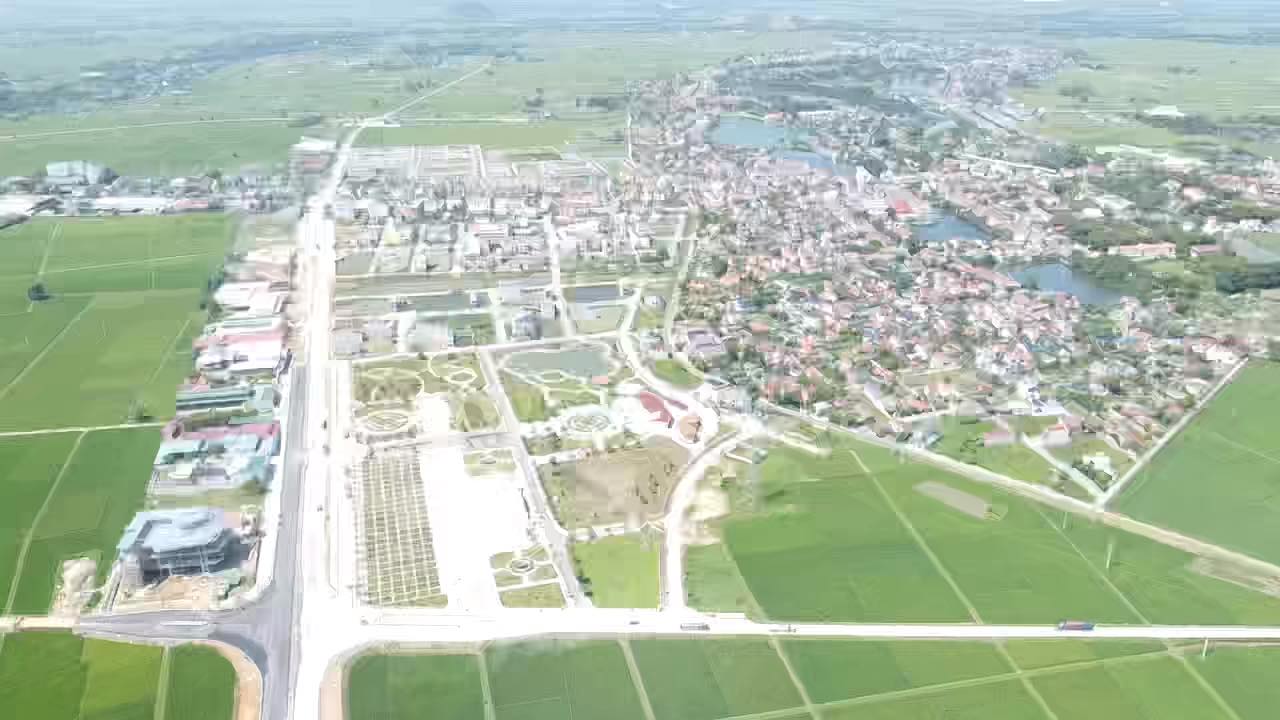 Đất nền Quảng trường Bà Triệu, Yên Định 122m² giá 2.3 tỷ - Cần bán gấp!