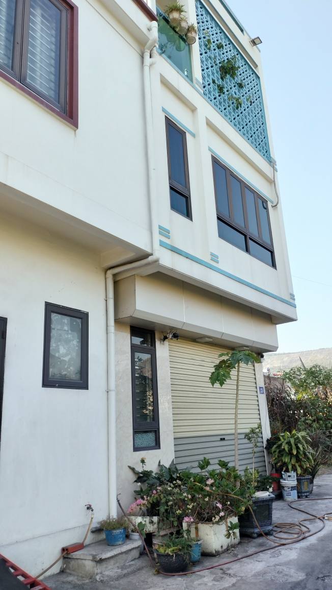 Nhà 3 tầng Phường Cẩm Đông 50m² giá 2 tỷ - Ô tô vào tận cửa!