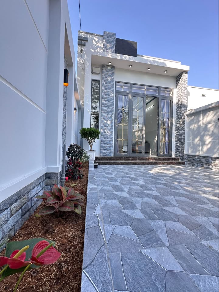 Nhà riêng hẻm Ngô Quyền, P. Long Hoa, Tây Ninh 13395m² - Sổ đỏ chính chủ, giá tốt!