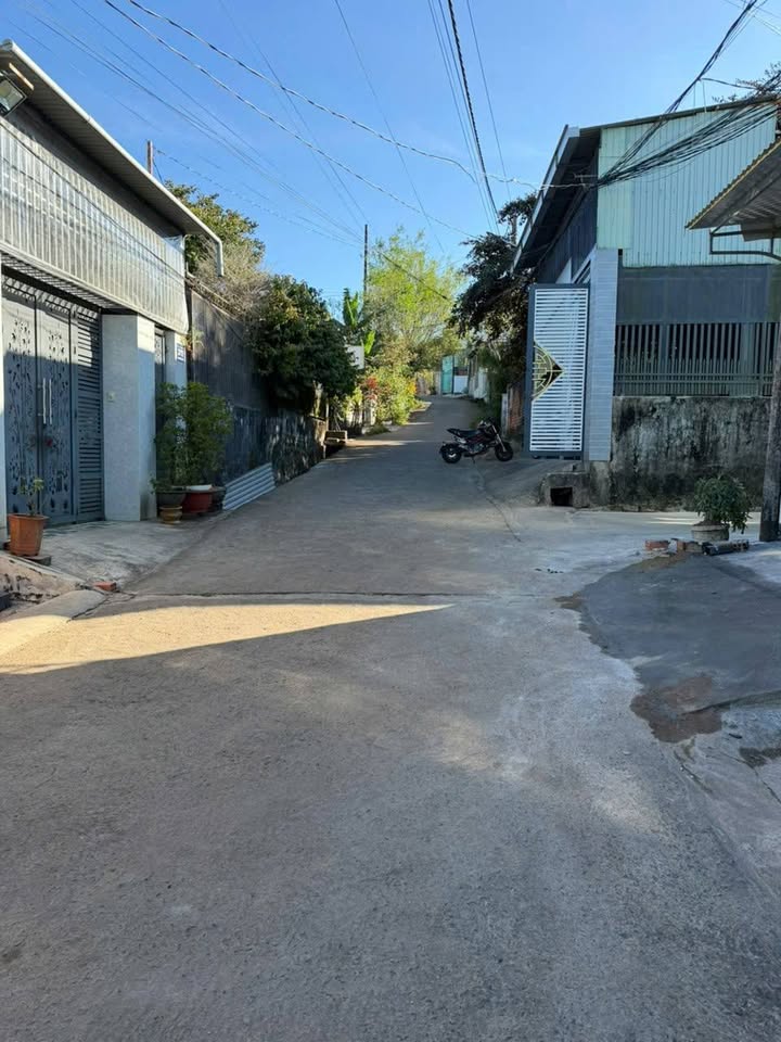 Lô đất hẻm Nguyễn Thiếp, Phường Diên Hồng 296m² giá 2.6 tỷ - Đầu tư sinh lời tốt!