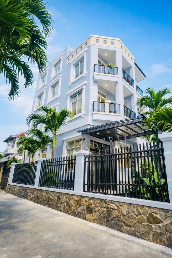 FrontHouse mặt tiền kinh doanh tại Tân Quy, Quận 7 - Căn góc 4 tầng, 75m² giá 13.3 tỷ!