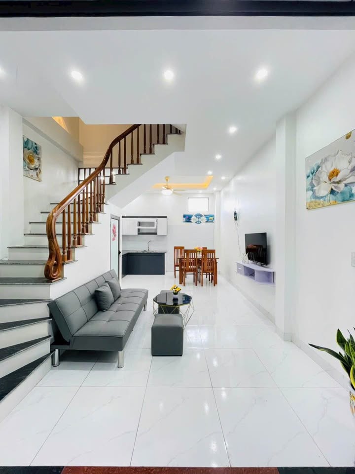 Nhà 3 tầng tại Trần Lãm, Thái Bình 35m² giá 1.5 tỷ - Sổ đỏ chính chủ