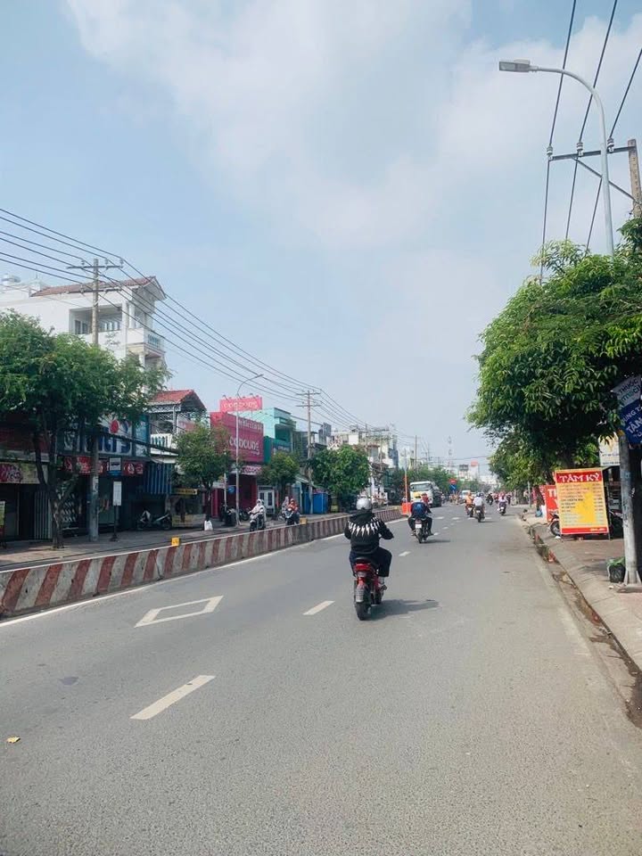 Mặt tiền kinh doanh 1979 Huỳnh Tấn Phát 258m² giá hơn 19 tỷ - Cơ hội đầu tư tuyệt vời!