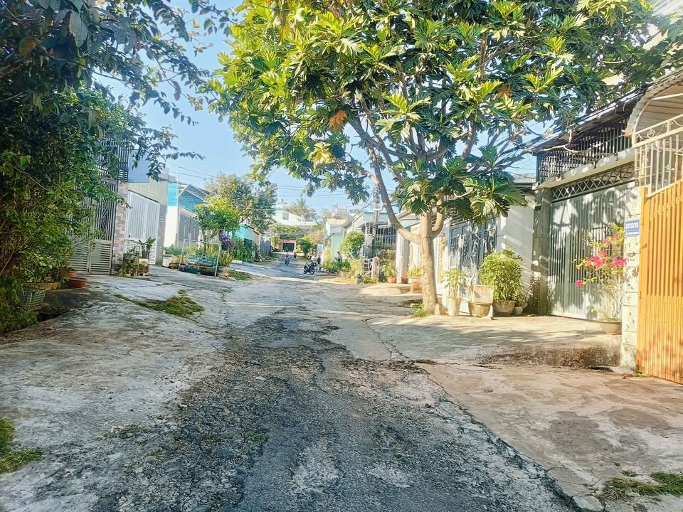 Lô đất thổ cư 288m² tại 17 Lê Đình Chinh, Pleiku - Cơ hội đầu tư tuyệt vời chỉ 2 tỷ!