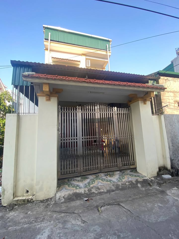 Nhà 2 tầng Vũ Chính Thái Bình 107m² giá chỉ 3 tỷ - Sổ đỏ chính chủ!