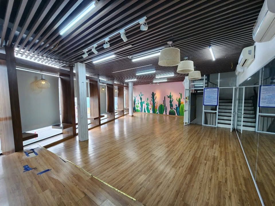 Cho thuê nhà mặt tiền Cột 3 Hạ Long 450m² giá 20 triệu - Vị trí đắc địa cho kinh doanh