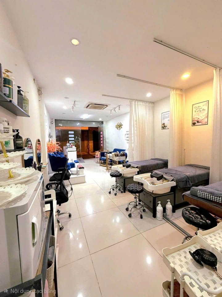 Cửa hàng cho thuê phố Vĩnh Phúc, quận Ba Đình 50m² giá 11 triệu - Mặt tiền rộng, kinh doanh thuận lợi!