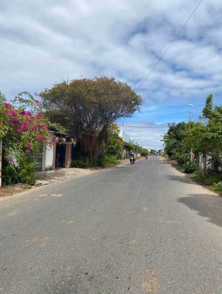 Đất thổ cư 145m² đường Nguyễn Thị Định, xã Vinh Quang, giá 8xx triệu - Gần trung tâm!