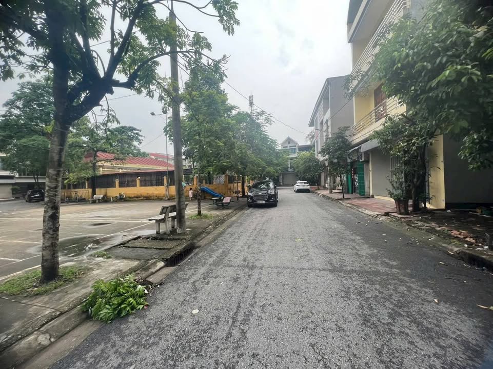 Đất nền Vũ Ninh 81m² giá 6 tỷ - Đường ô tô tránh nhau, thuận tiện đầu tư!