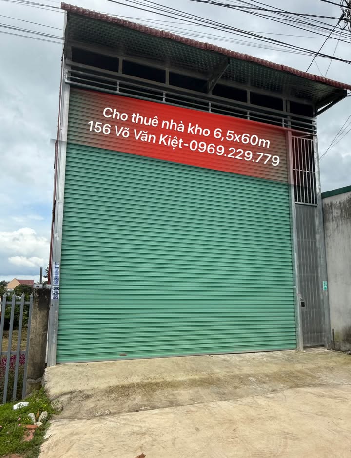 Cho thuê kho tại Quận 1, HCM 390m² - Vị trí đắc địa cho kinh doanh!