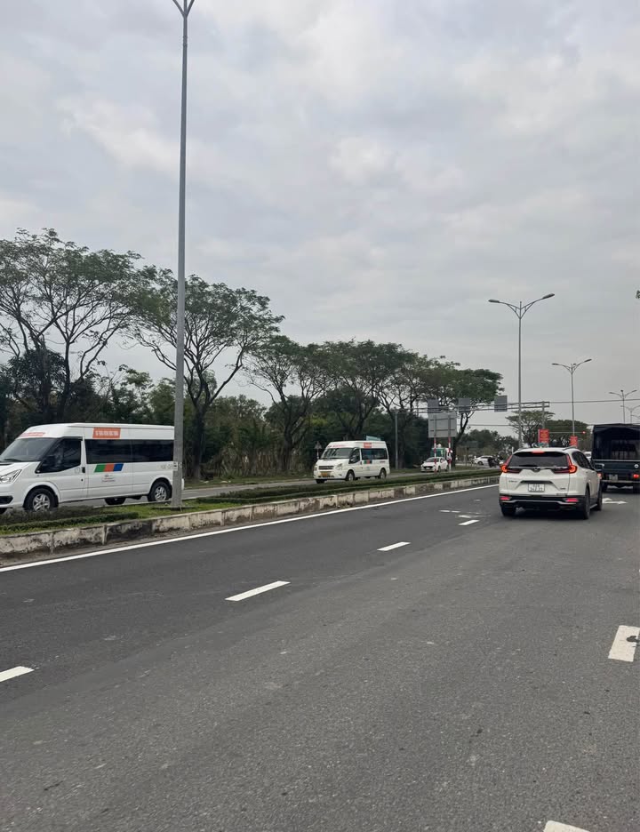 Nhà mặt tiền kinh doanh Đinh Gia Trinh, Hòa Xuân 95m² giá 12 tỷ - Đầu tư sinh lời ngay!