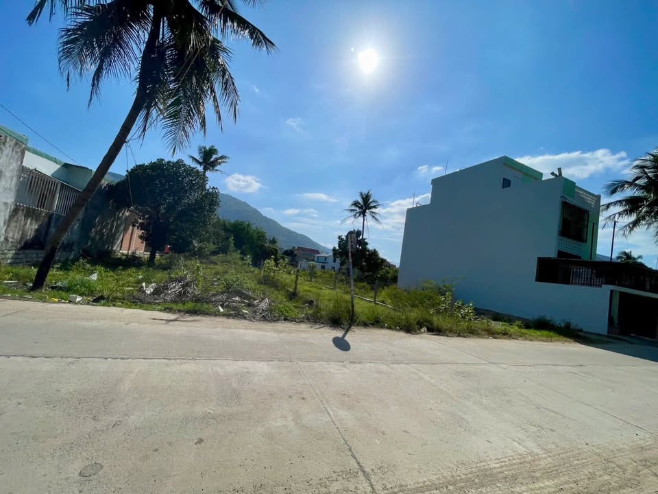 Đất nền đường N30 Vĩnh Trung 101.5m² giá 3.25 tỷ - Vị trí kết nối giao thông thuận lợi!