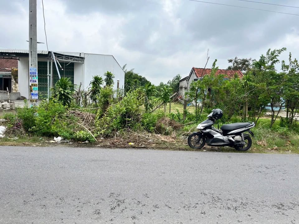 Bán đất mặt tiền Võ Như Hưng, Điện Bàn Đông, 240m² giá 3.1 tỷ - Sổ đỏ chính chủ, vị trí đắc địa!