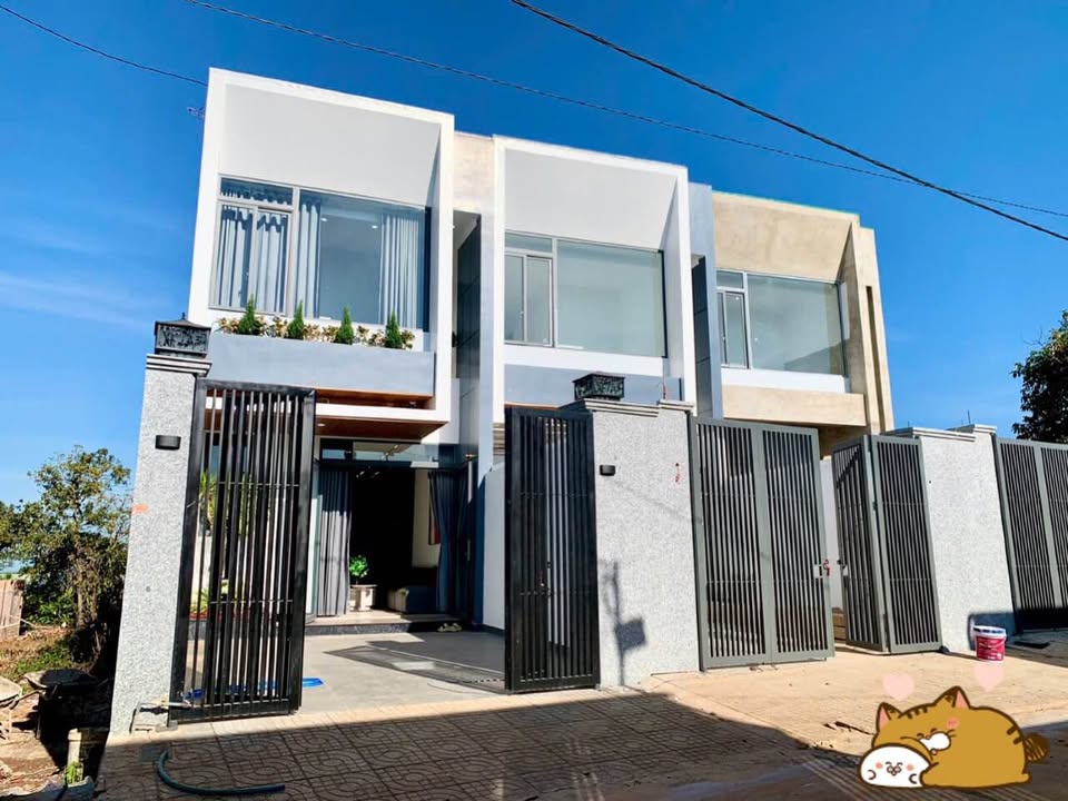 Nhà mới xây tại Hàn Mặc Tử, Pleiku 130m² giá 2.x tỷ - Sẵn sàng vào ở ngay!