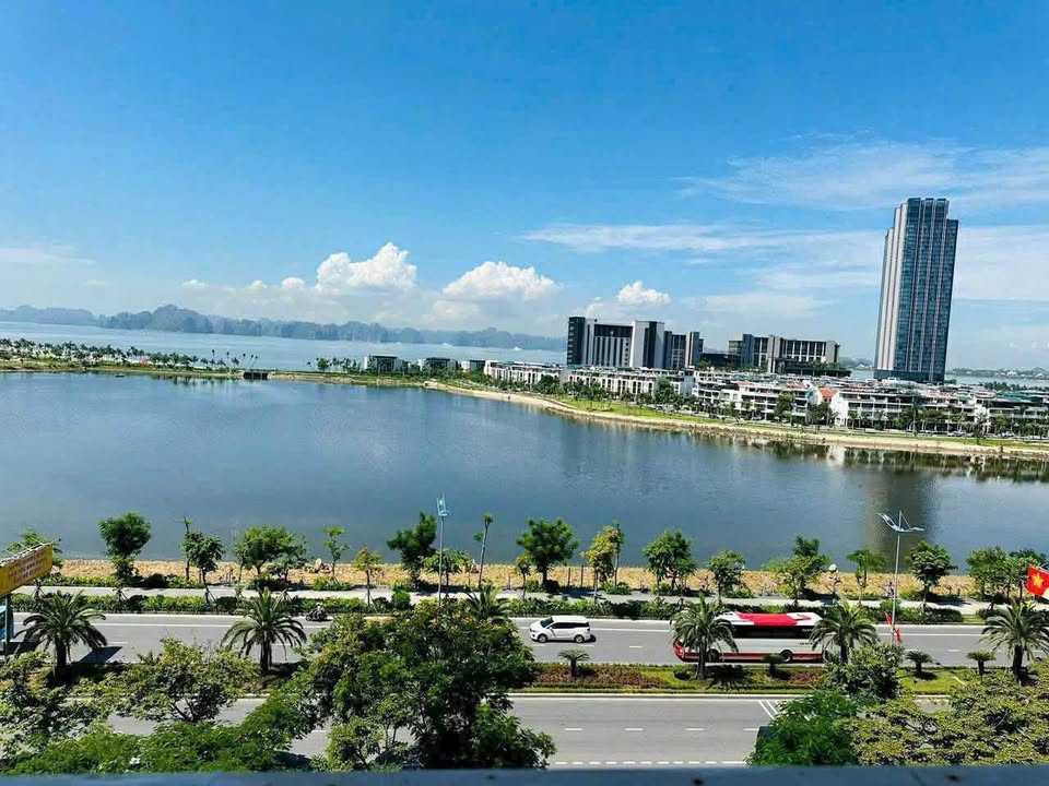 Căn hộ 3 ngủ BIM 17 tầng Hùng Thắng 90m² giá 3 tỷ - Căn góc view biển thoáng mát!