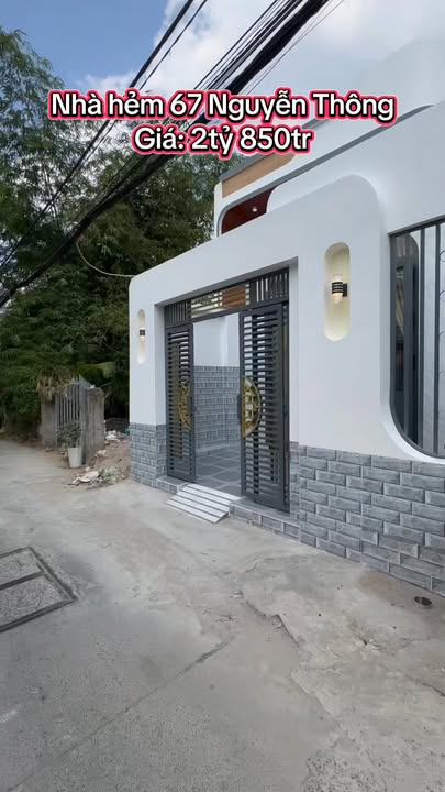 Nhà hẻm 67 Nguyễn Thông, 100m² giá 2.85 tỷ - Sẵn sàng vào ở ngay!