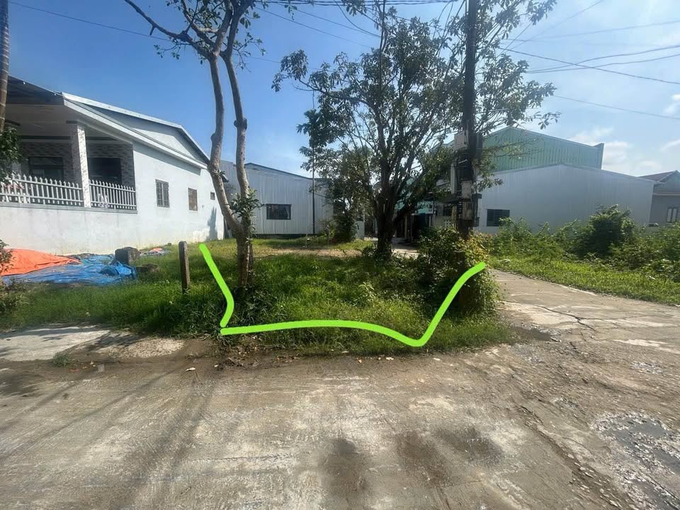 Đất lô góc 2 mặt tiền Hương Vinh 100m² giá 1.95 tỷ - Cơ hội vàng cho nhà đầu tư!