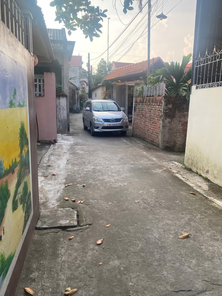 Đất nền Lộc, Phúc Thọ 50m² giá 1.65 tỷ - Sổ đỏ chính chủ, ô tô vào nhà thoải mái!