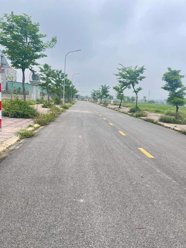 Đất nền Yên Trung - Yên Phong 100m² giá 2.5 tỷ - Hướng Đông đẹp tuyệt vời!