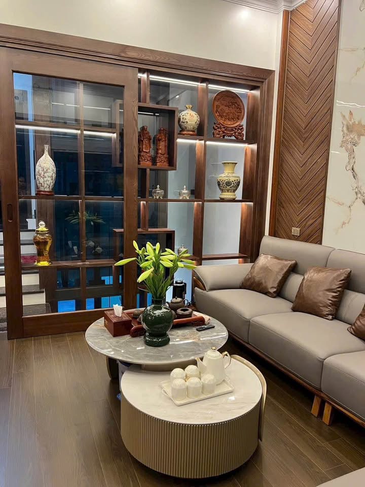 Nhà 5 tầng thang máy tại trung tâm TP Hải Dương 300m² - Giá mềm, chính chủ bán gấp!